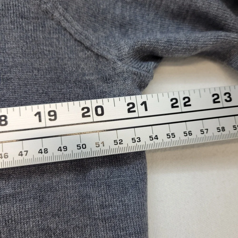 Peter Millar Sweater Mens Medium Gray V-Neck Crown Soft Merino Wool Silk Blend